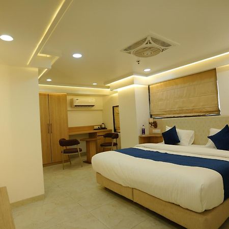 Hotel 6 Seasons, Koregoan Park, ปูเน่ ภายนอก รูปภาพ