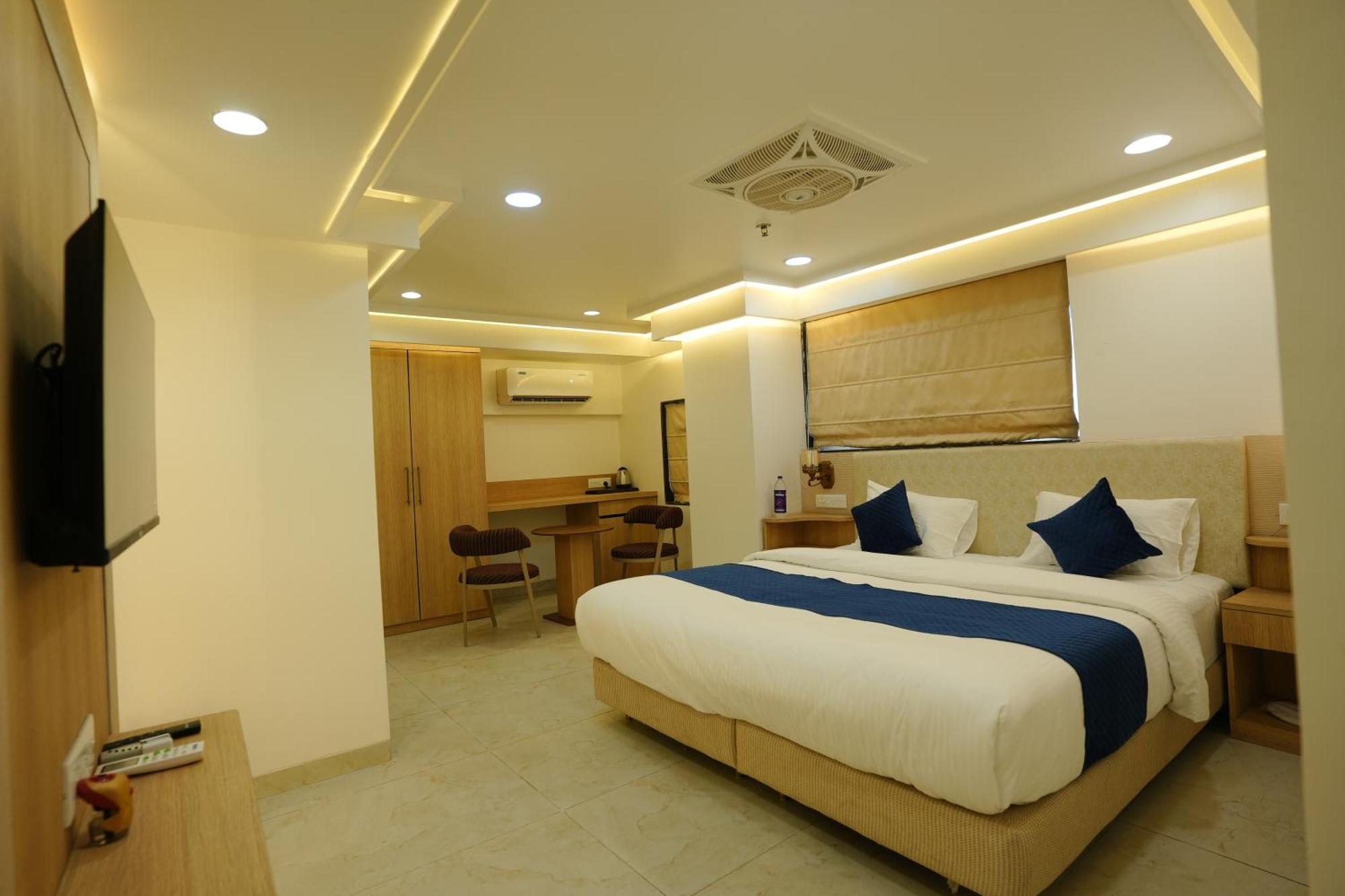 Hotel 6 Seasons, Koregoan Park, ปูเน่ ภายนอก รูปภาพ