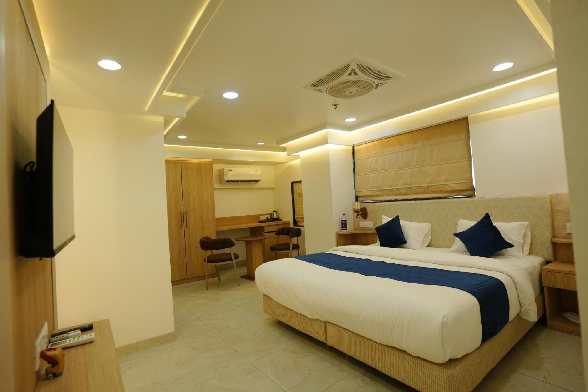 Hotel 6 Seasons, Koregoan Park, ปูเน่ ภายนอก รูปภาพ