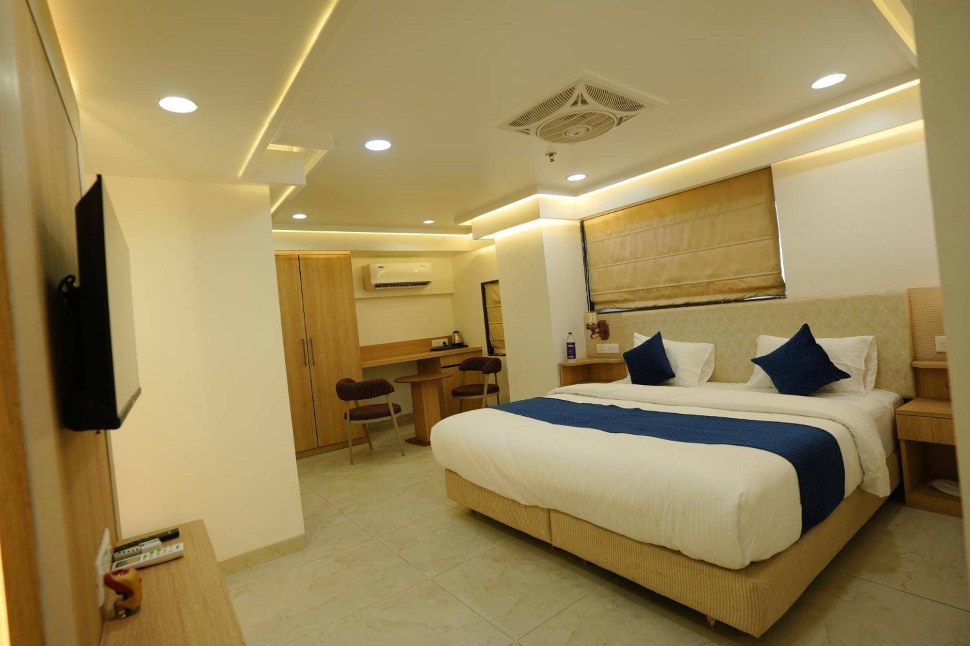 Hotel 6 Seasons, Koregoan Park, ปูเน่ ภายนอก รูปภาพ